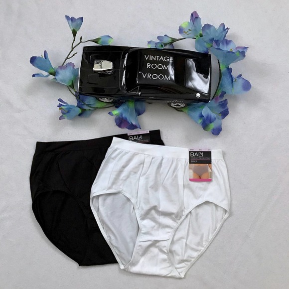 Bali Other - Bali “2/$20” NWT Comfort Revolution Seamless Brief Panties Women 6/7